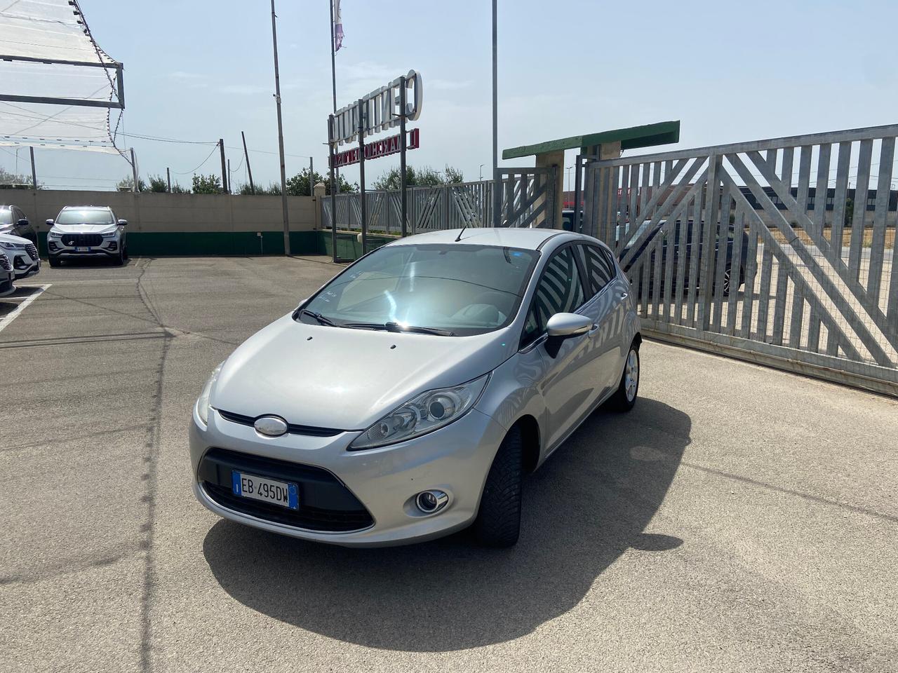 Ford Fiesta 1.4 TDCi 68CV 5 porte Titanium