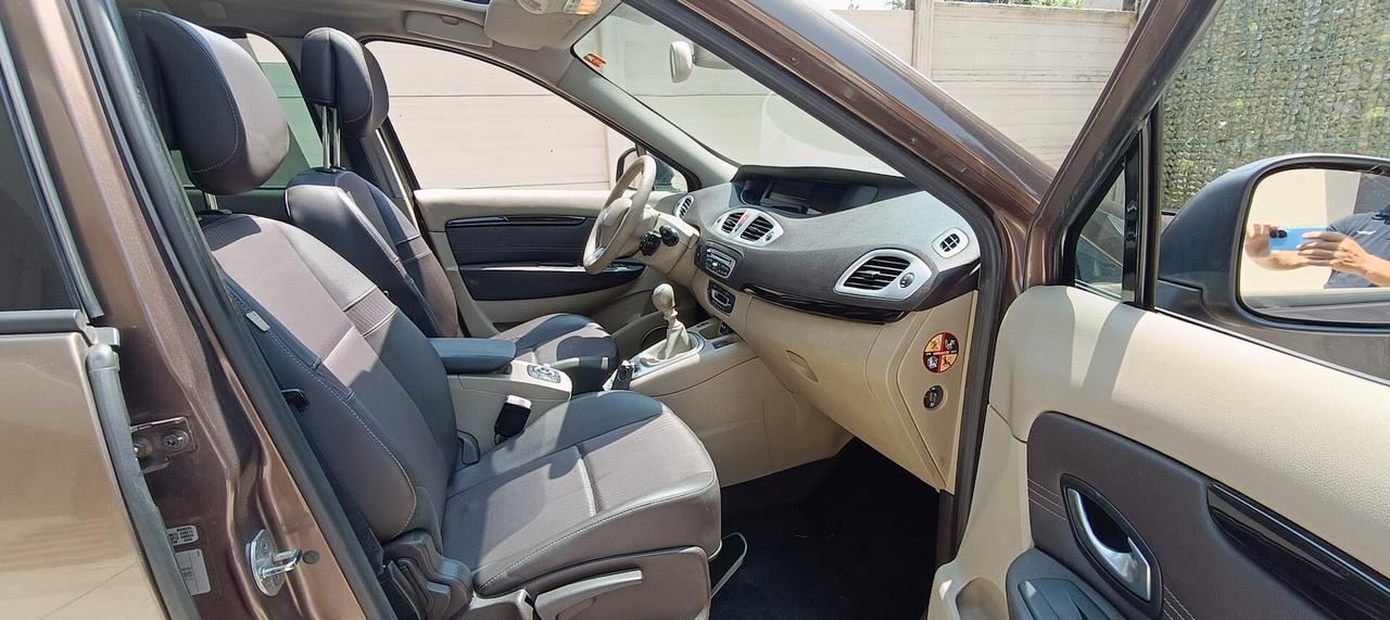 Renault Scenic Scénic 1.4 TCe Luxe 7 POSTI BENZINA 158 MILA KM!!!