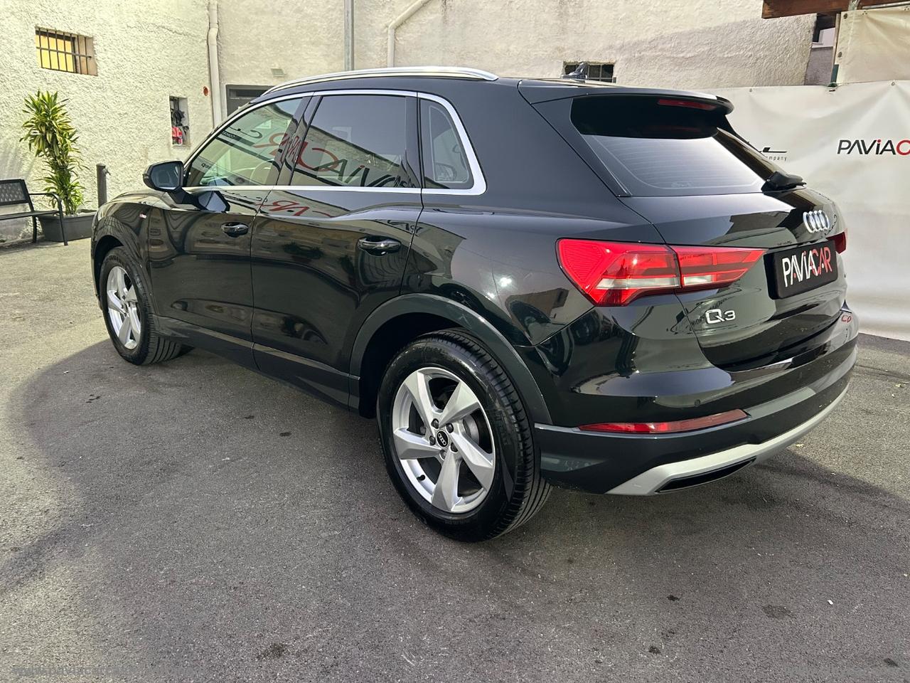 AUDI Q3 35 TDI quattro S tronic S line edit.