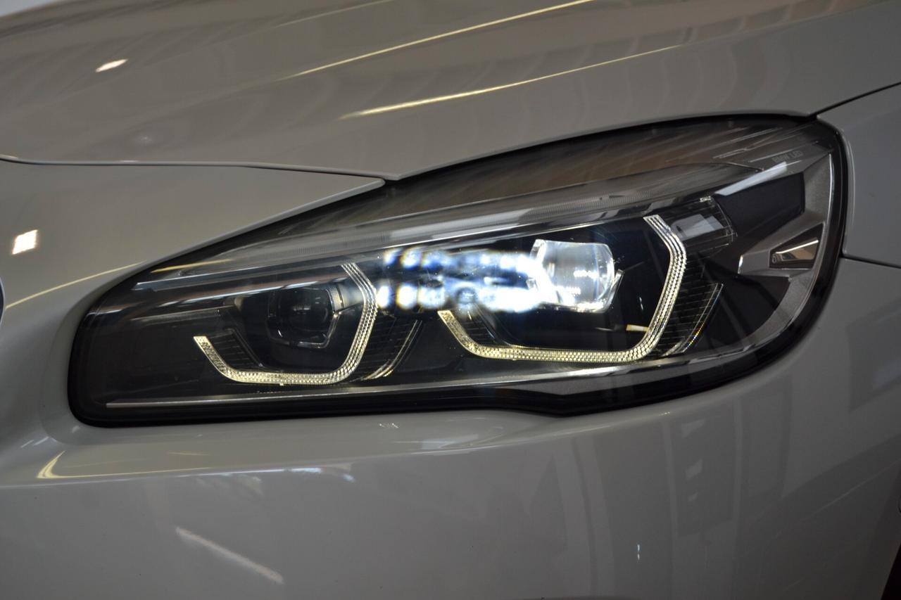 Bmw 216D ActiveTourer Luxury Auto/Navi/Pelle/Xenon