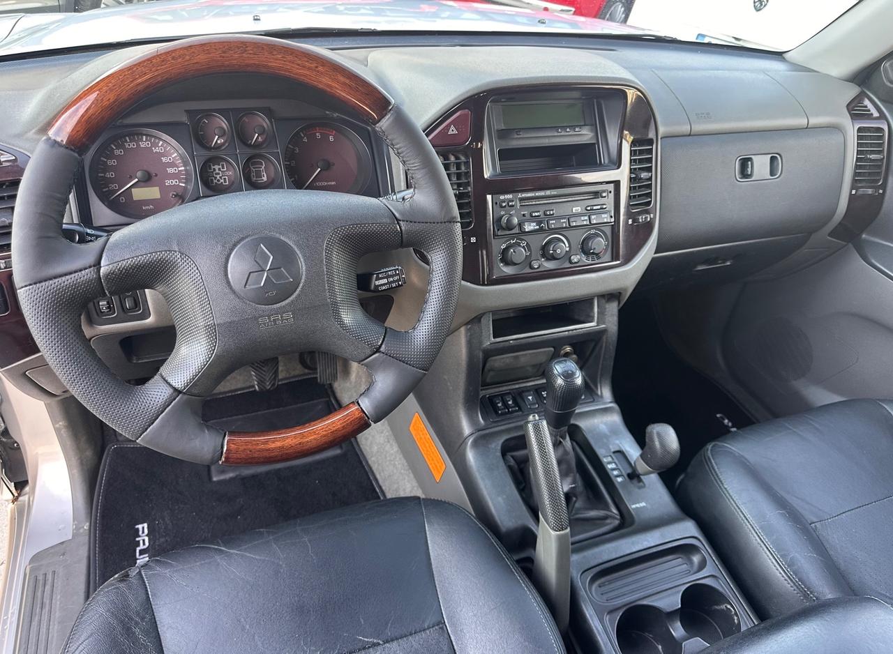 Mitsubishi Pajero 3.2 DI-D 165cv 3p. GLS GANCIO TRAINO
