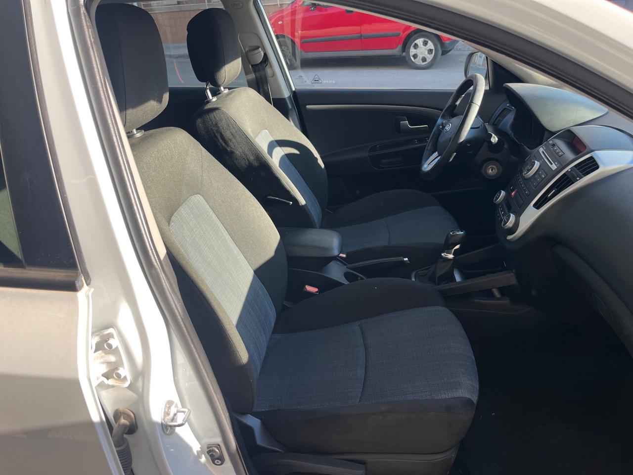 Kia Ceed cee'd Sp. Wag. 1.6 gpl optional