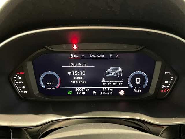 Audi Q3 1.5TFSI 150CV Business Advanced