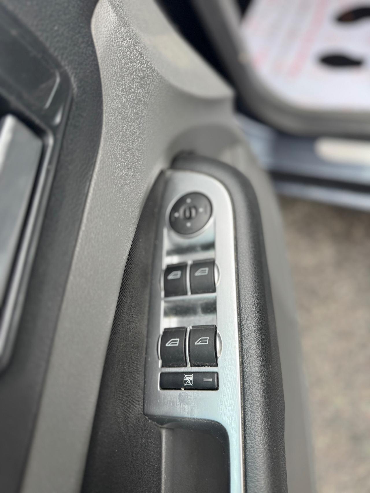 Ford Focus 1.6 (115CV) 5p. Bz.- GPL Titanium