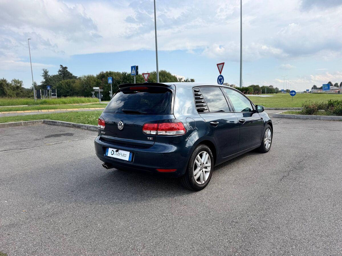 Volkswagen Golf 1.4 tsi Highline 5p dsg