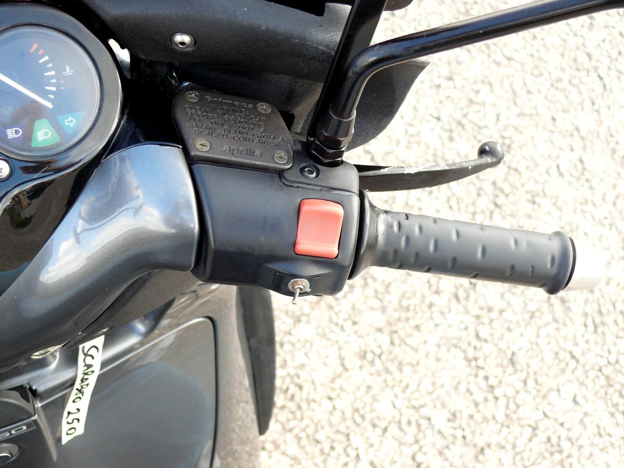 Aprilia Scarabeo 250 BICOLORE