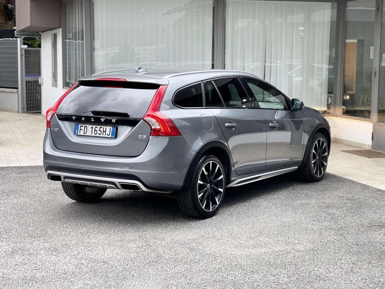 Volvo V60 Cross Country 2.0 Diesel 150CV E6 - 2016