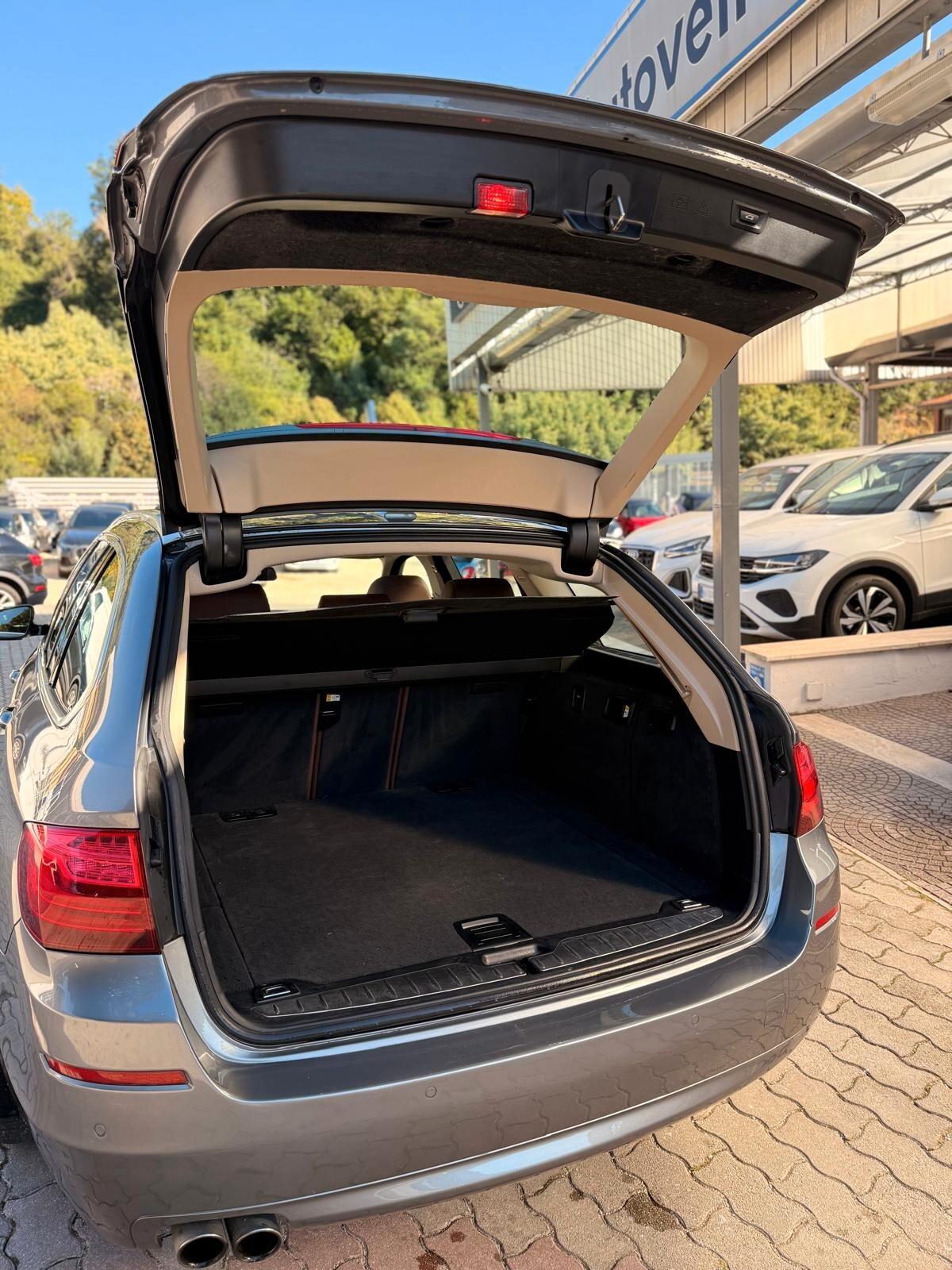 Bmw 525 525d xDrive Touring Luxury