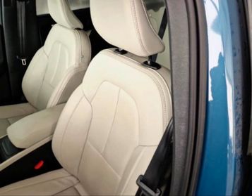 Volvo XC40 B3 automatico Ultra Black Edition