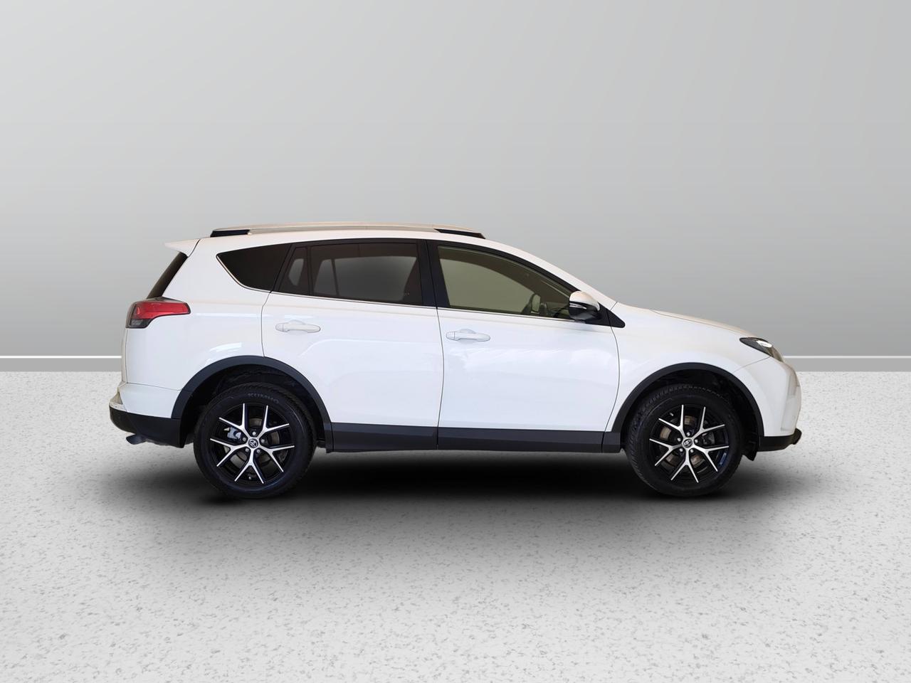 TOYOTA Rav4 IV 2016 - Rav4 2.0 d-4d Lounge 2wd mt my17