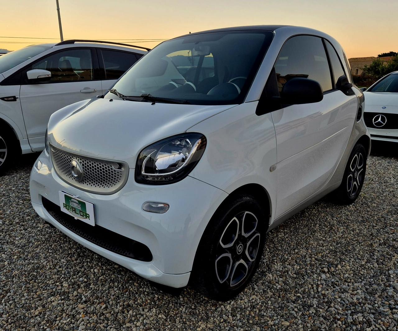 Smart ForTwo 1.0 benzina 71 CV cambio automatico