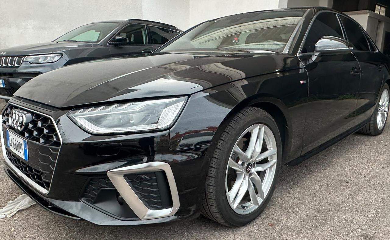 Audi A4 35 TDI/163 CV S tronic line edition