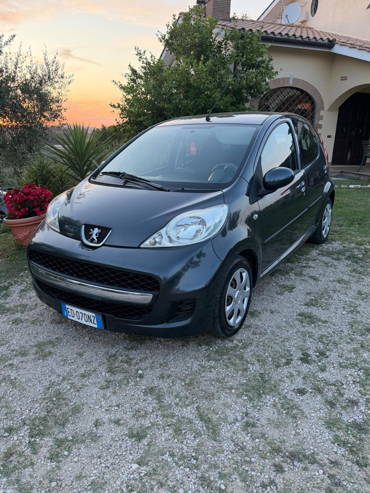 Peugeot 107 1.0 68CV 5p. Plaisir