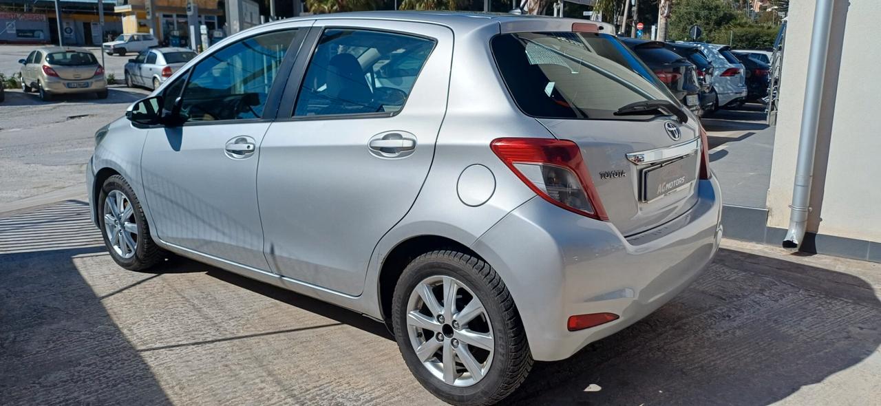 Toyota Yaris 1.4 D-4D 5 porte Lounge