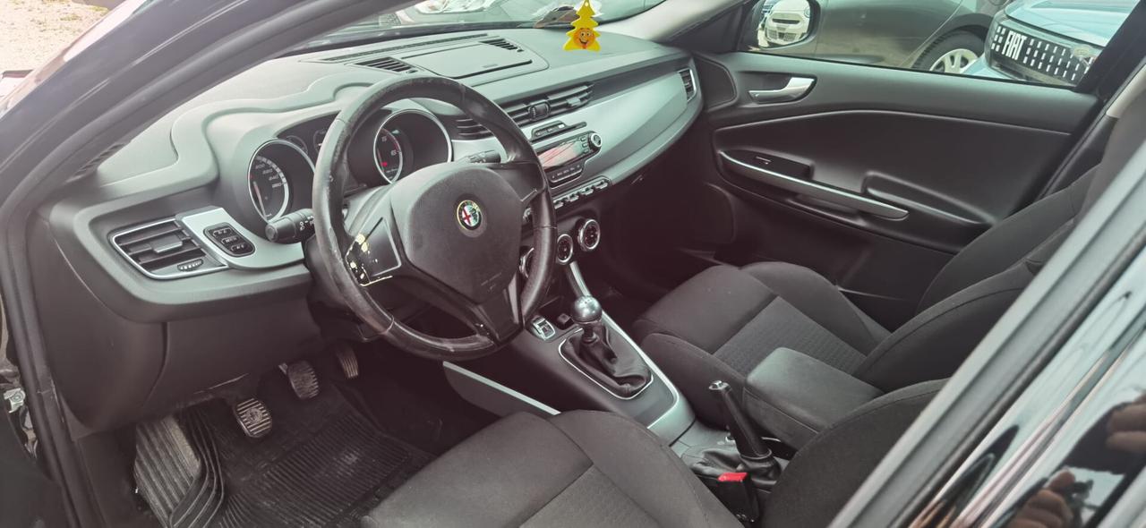 Alfa Romeo Giulietta 1.6 JTDm-2 105 CV Distinctive 2013 USATO