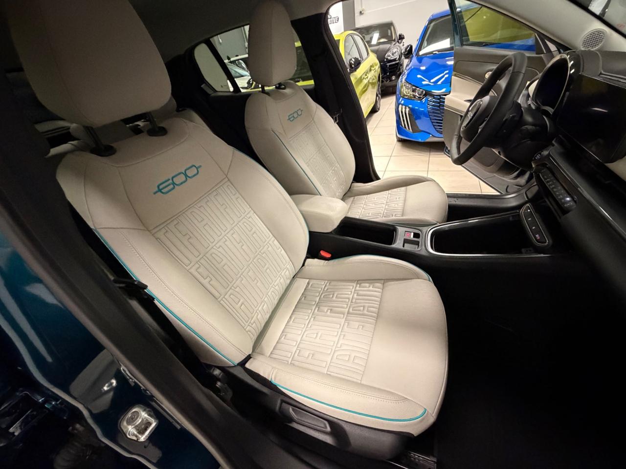 Fiat 600 Hybrid 100 CV DCT MHEV La Prima 230 al mese