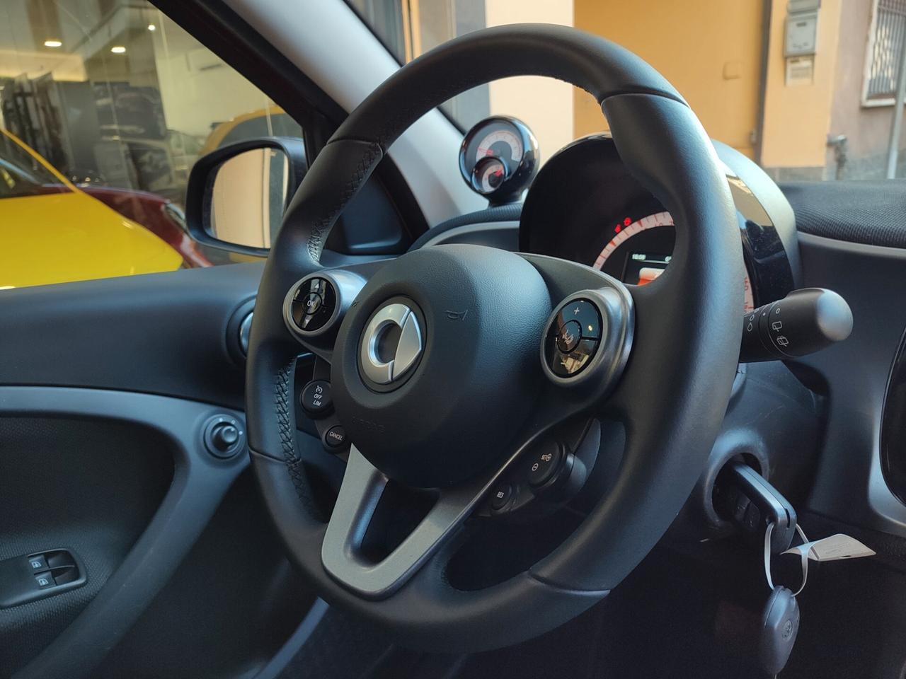 Smart ForFour 70 1.0 twinamic Prime solo km 14.355