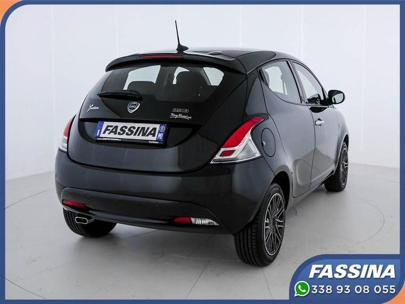 Lancia Ypsilon 1.0 FireFly 5 porte S&S Hybrid Gold