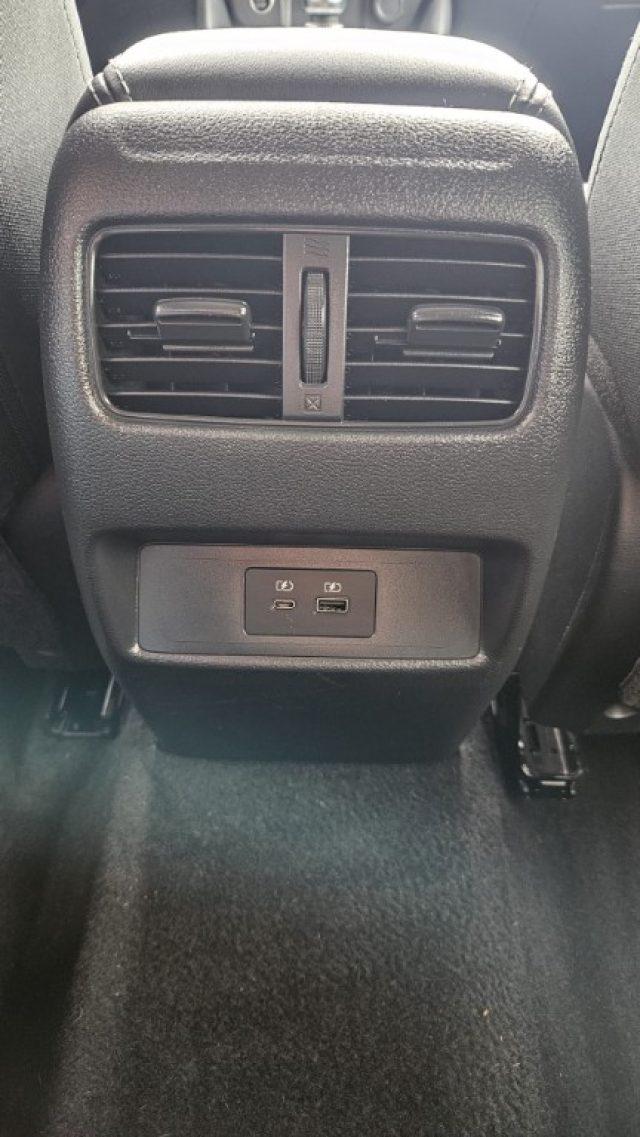 NISSAN Qashqai MHEV 140 CV N-Connecta