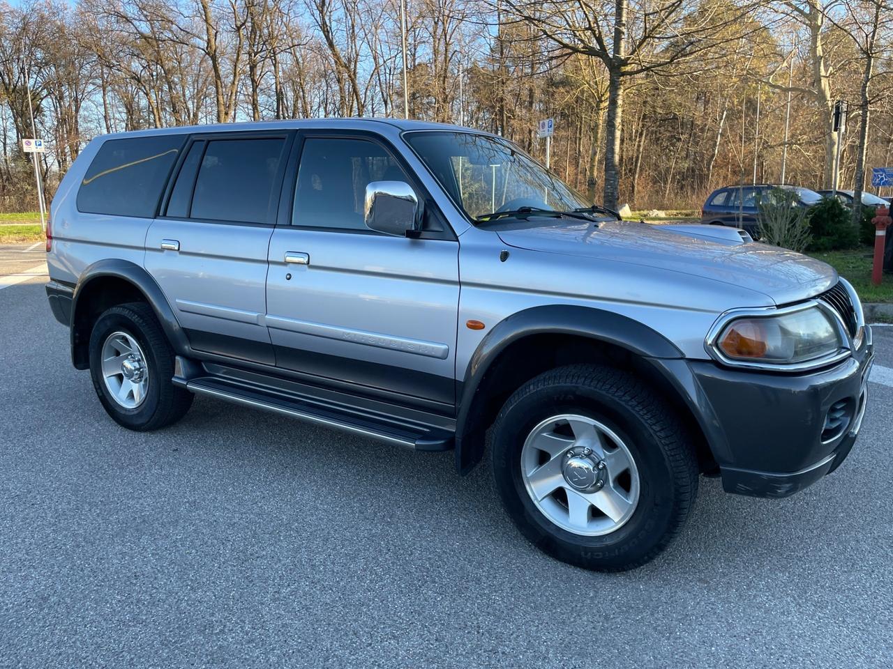 Mitsubishi Pajero Sport 2.5 TDI GLS TARGET *4X4 *