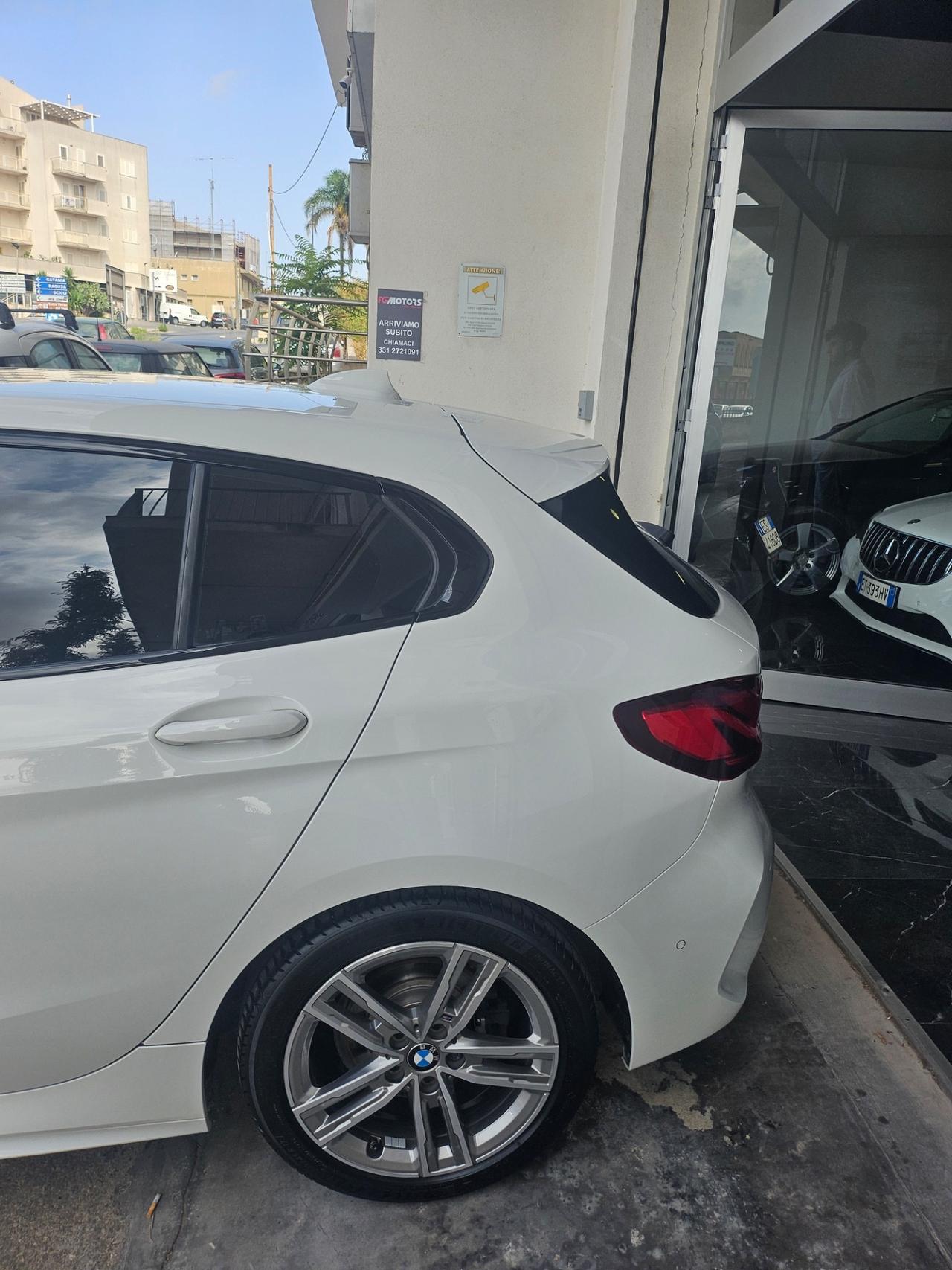 Bmw 118 118d 5p. Msport