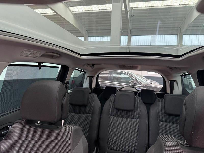 Peugeot 5008 5008 1.6 HDi 112CV Féline