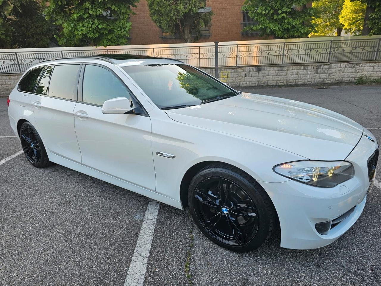 Bmw 520d 184cv Touring Futura*Pelle*Navi*Tetto*Pdc*19*