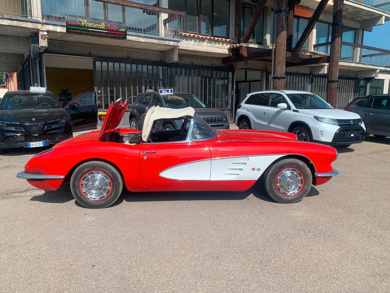 Chevrolet Corvette C1-1960-solo 50000km-cambio manuale-conservata-cappottina nuova-revisionata di meccanica-targa Italia
