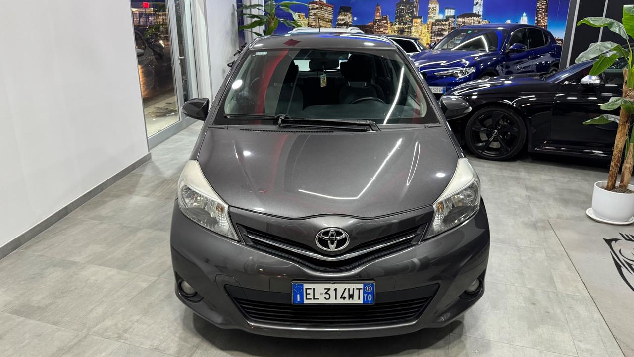 Toyota Yaris 1.4 D-4D 5 porte Lounge