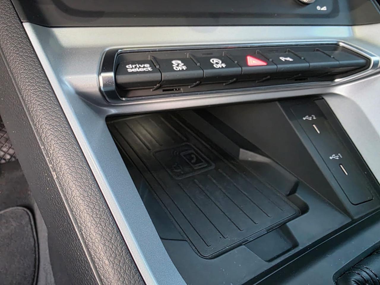 Audi Q3 35 TDI S tronic Identity Black