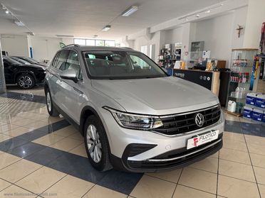 VOLKSWAGEN Tiguan 2.0 TDI 150CV SCR DSG Life FARI FULL LED - CONDIZIONI ECCELLENTI