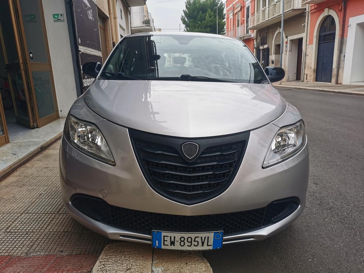 Lancia Ypsilon 1.2 69 CV 5 porte GPL Ecochic EURO 6