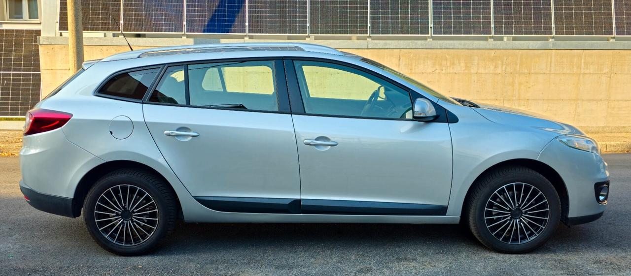 Renaul Megane Sportour full optional garantita 12 mesi