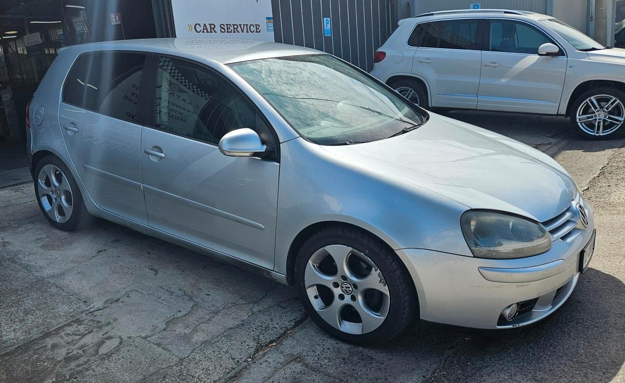 Volkswagen Golf 2.0 140CV GANCIO TRAINO - 2004