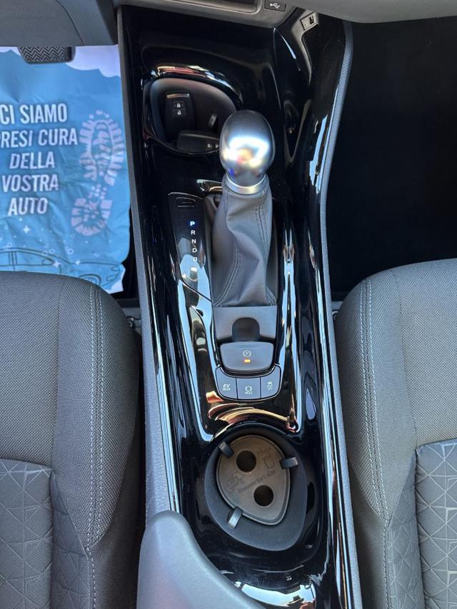 TOYOTA C-HR 1.8 Hybrid E-CVT Business