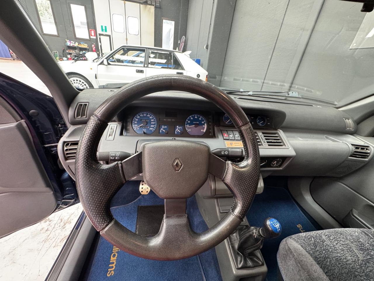 Renault Clio 2.0i 16V cat Williams