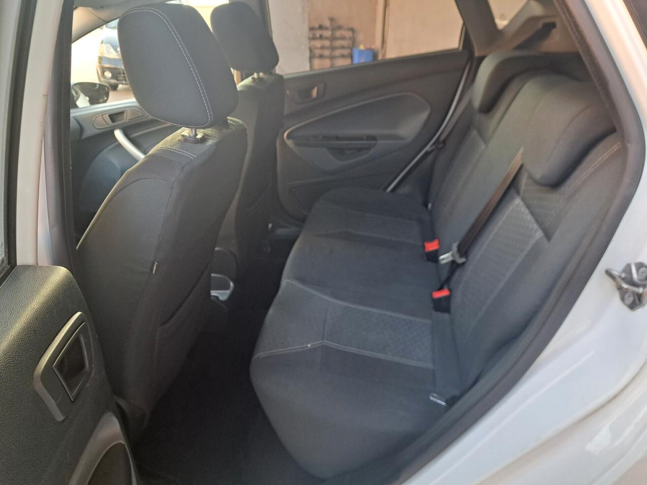 Ford Fiesta 1.4 GPL Titanium 2010 unico prop