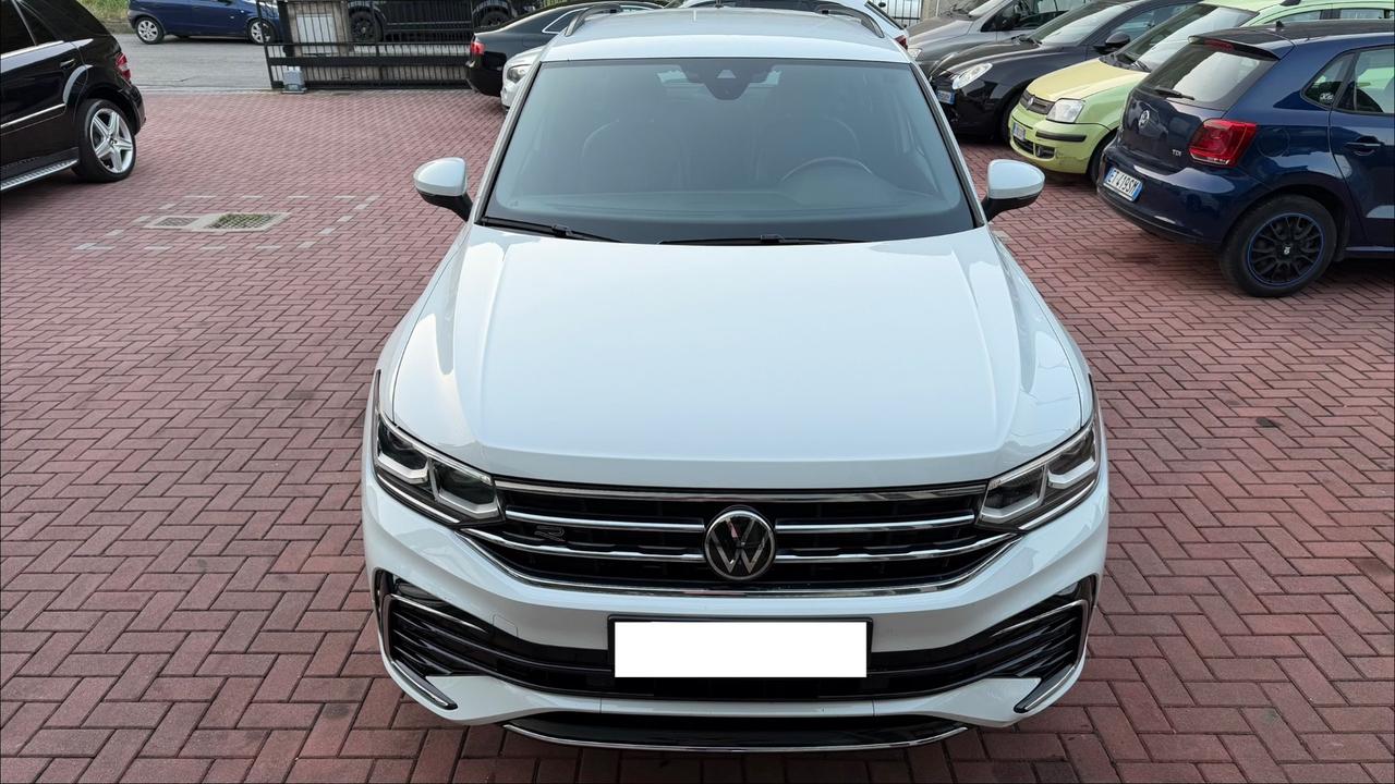 Volkswagen Tiguan 2.0 TDI 150 CV SCR DSG R-Line