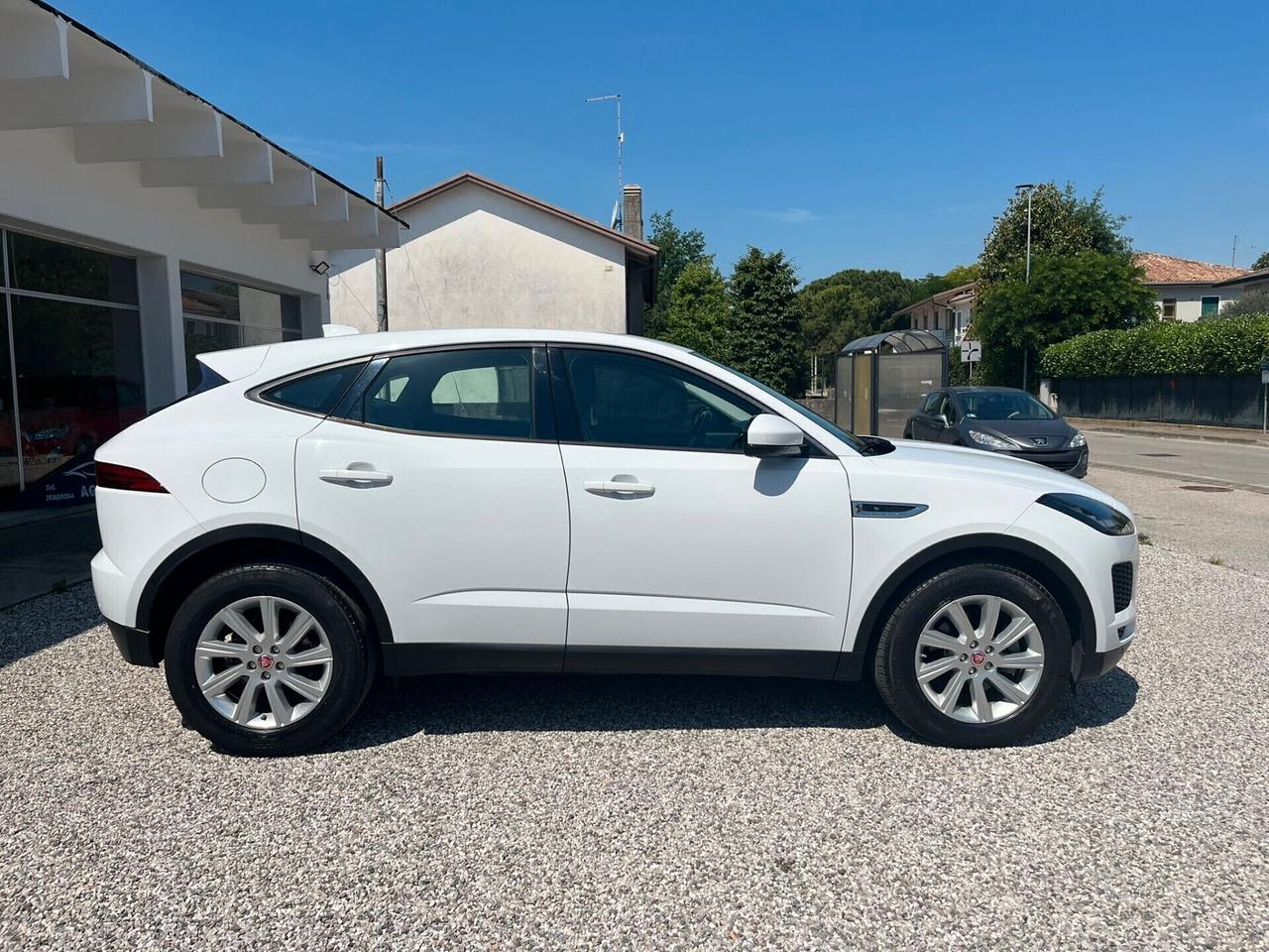Jaguar E-Pace 2.0D 180 CV AWD aut. R-Dynamic HSE