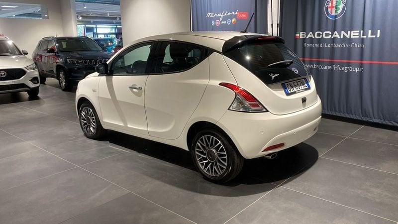 Lancia Ypsilon 1.0 FireFly 5 porte S&S Hybrid Gold Plus