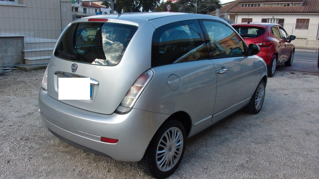 Lancia Ypsilon 1.2 New Oro