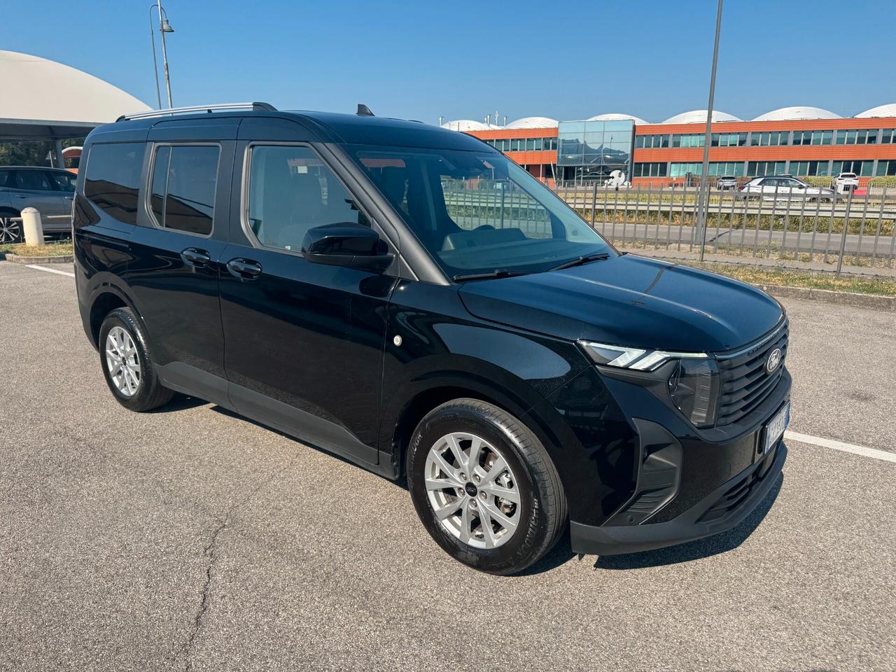 Ford Tourneo Courier Tit. 1.0 EcoB. 125CV 5p. - N1 Autocarro