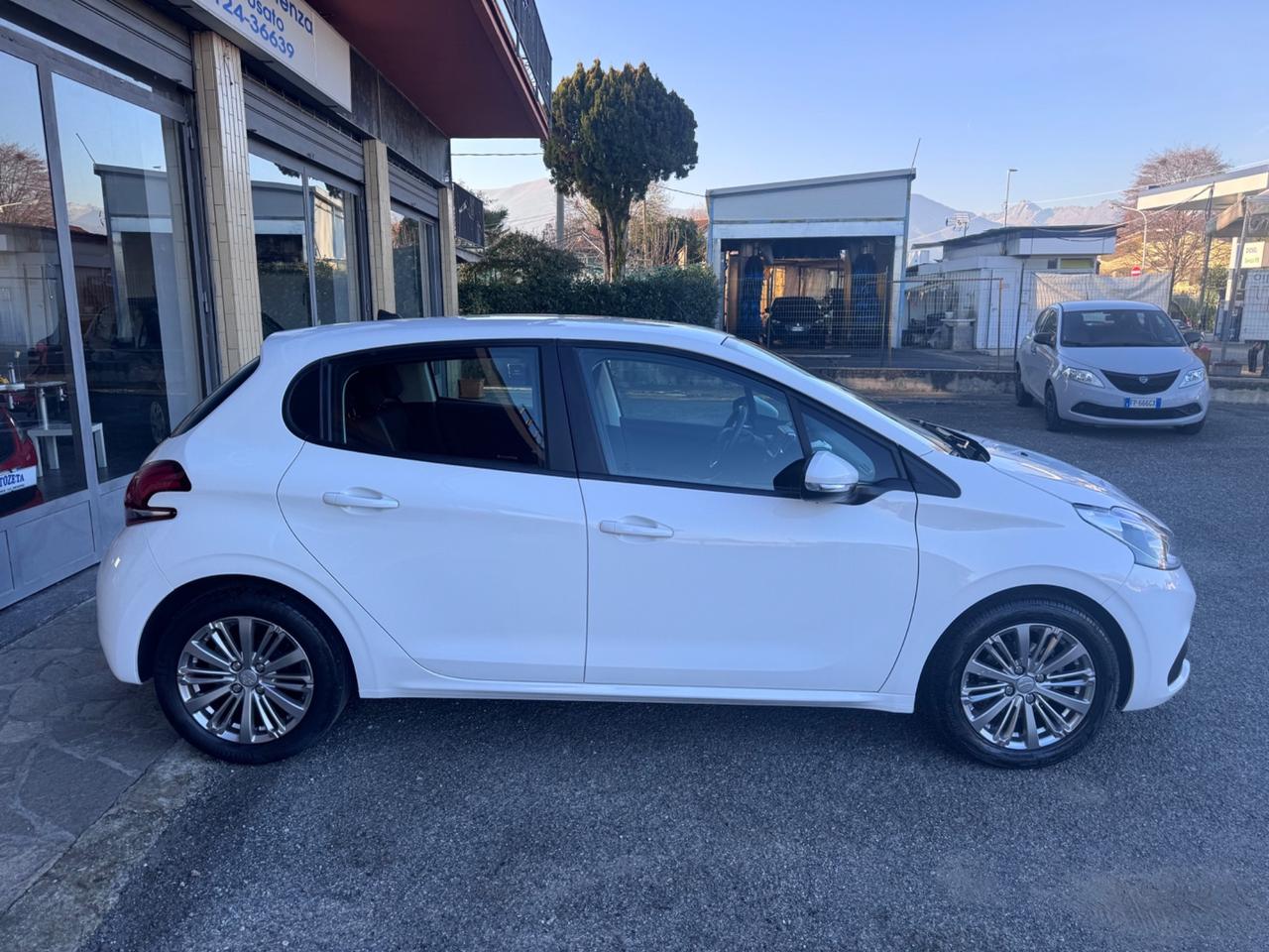 Peugeot 208 1.2 82 cv 5 porte Allure
