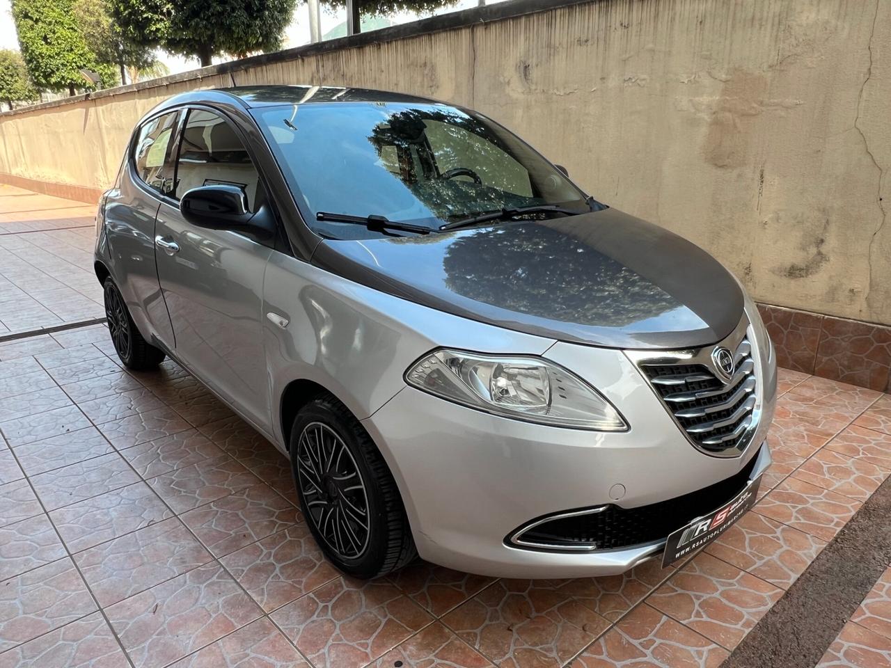 Lancia Ypsilon 1.3 MJT 95 CV 5 porte S&S Gold