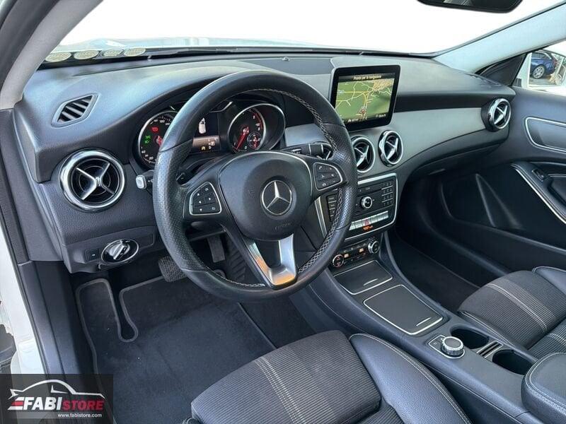Mercedes-Benz GLA GLA 200 d Automatic Sport - Tetto, Camera, Navi ecc