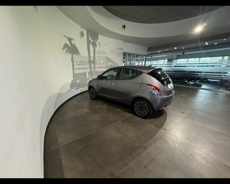 Lancia Ypsilon 3ª serie 1.0 FireFly 5 porte S&S Hybrid Gold