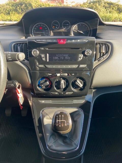 Lancia Ypsilon 1.2 69 CV 5 porte Platinum