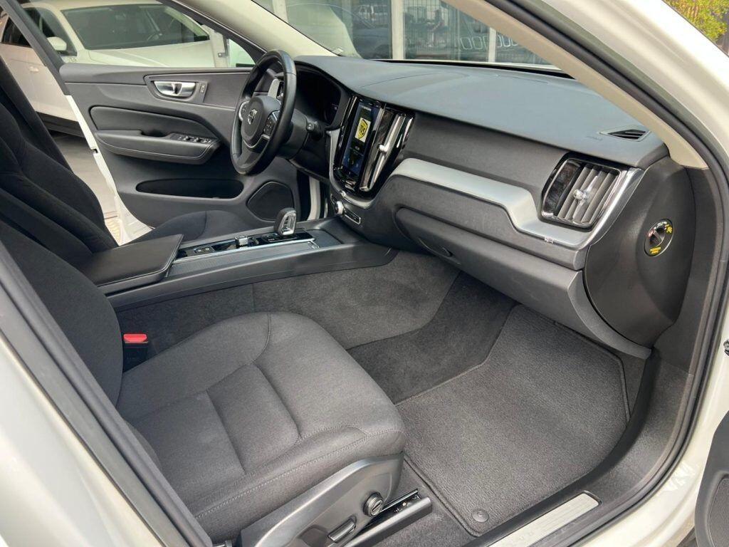 VOLVO XC60 B4 (d) automatico Core