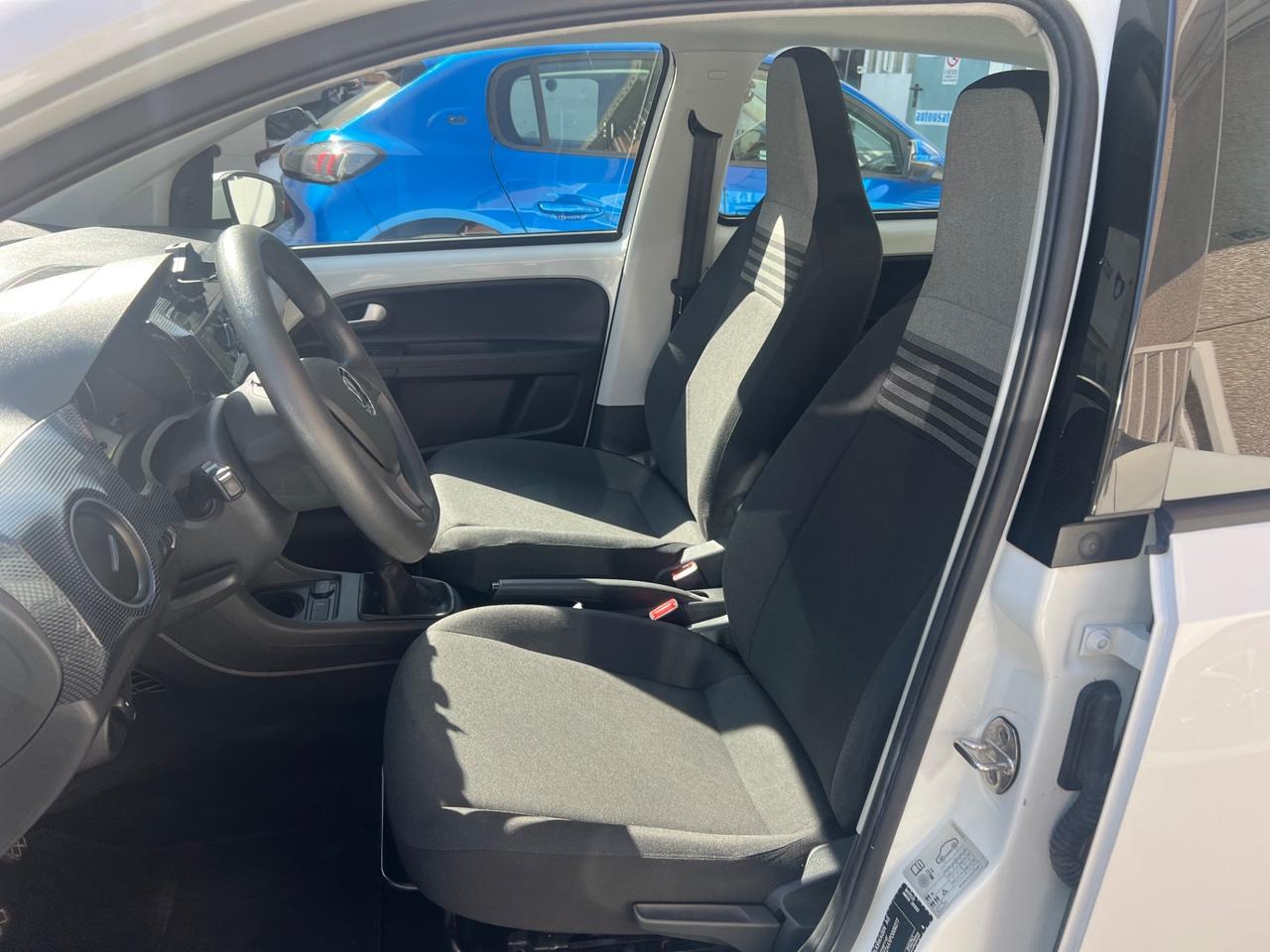 Volkswagen up! 1.0 5p. EVO beats BlueMotion Technology