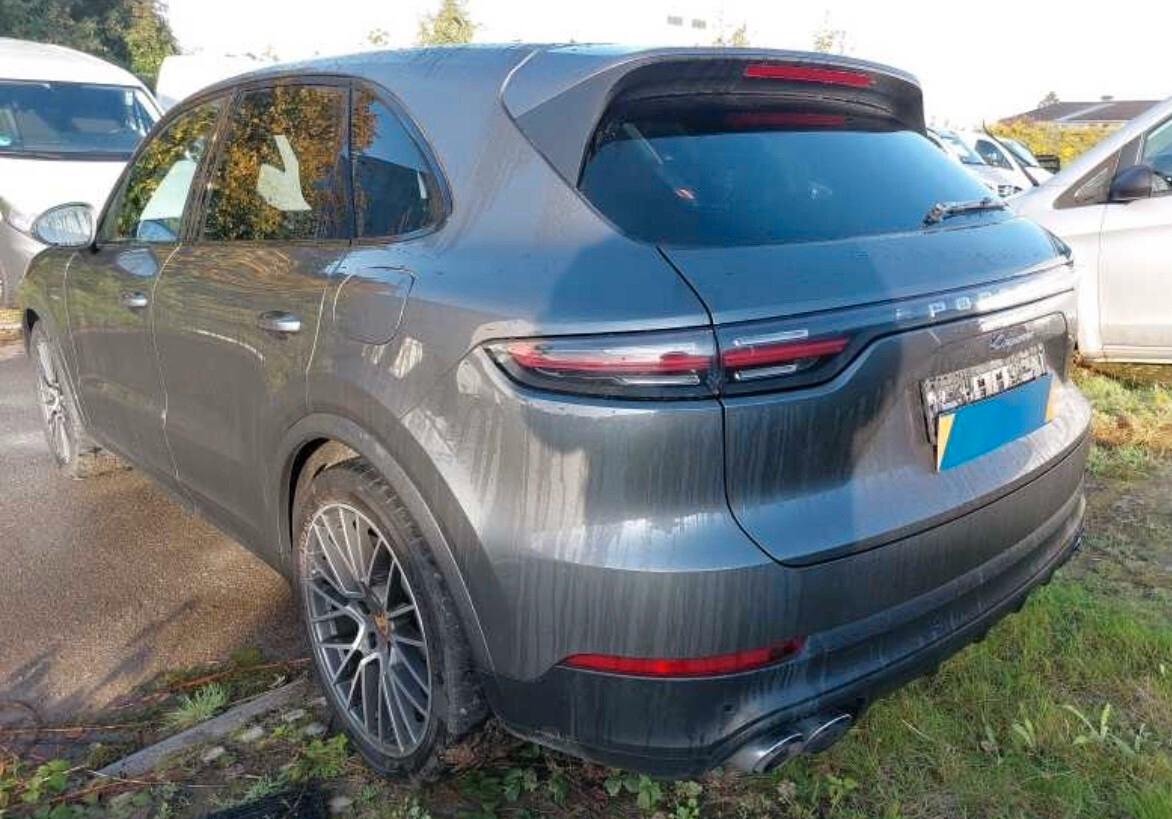 Porsche Cayenne 3.0 V6 E-Hybrid Platinum Edition